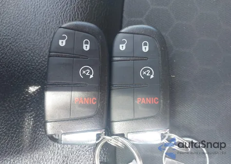 2018 Jeep Compass Latitude 4X4 from USA, damaged, VIN 3C4NJDBB9JT103883